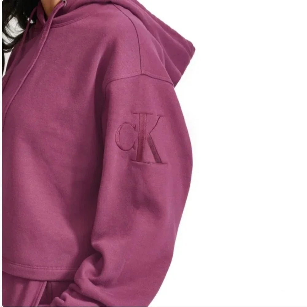 Calvin Klein Jeans Women's L Cotton Blend Relaxed Crop Logo Hoodie Red NWT
